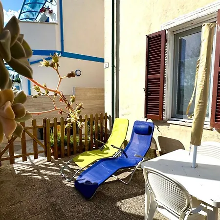 Senigallia, Comodo Bilocale Fronte Mare - Se096 *